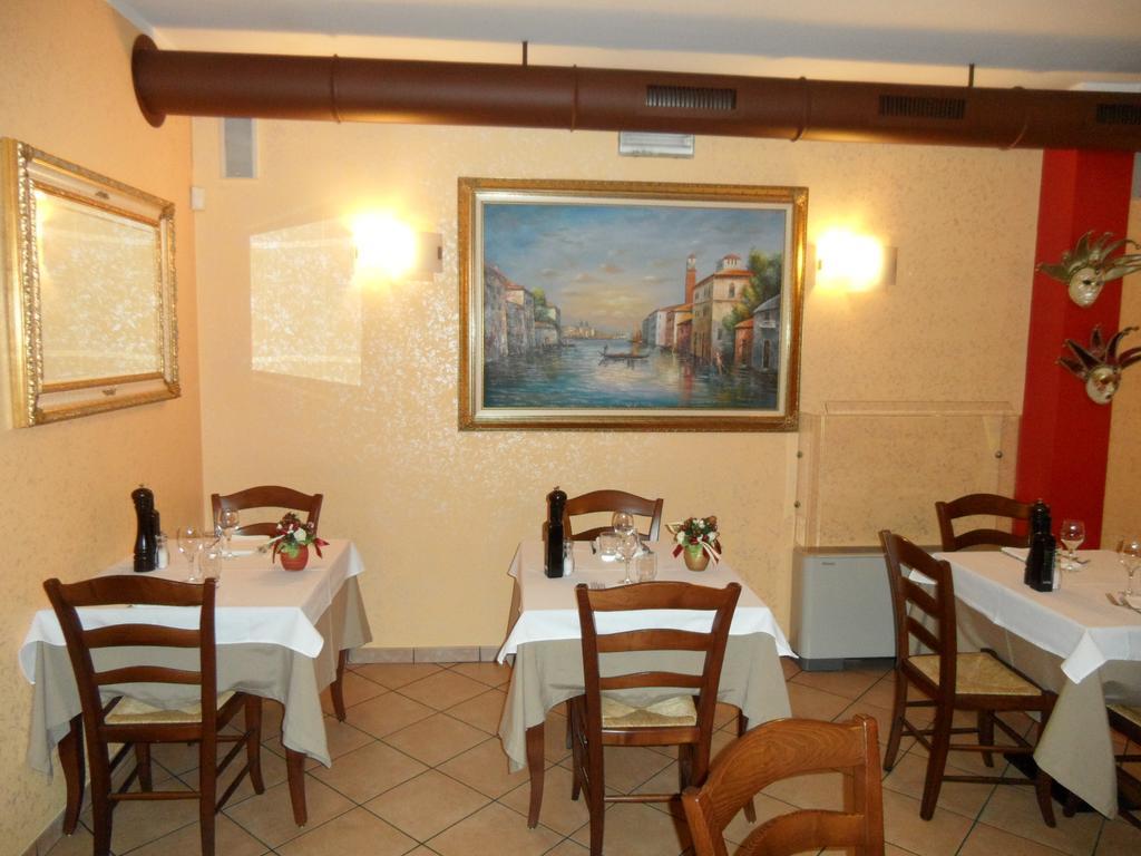 Locanda Gallo Доло Екстериор снимка