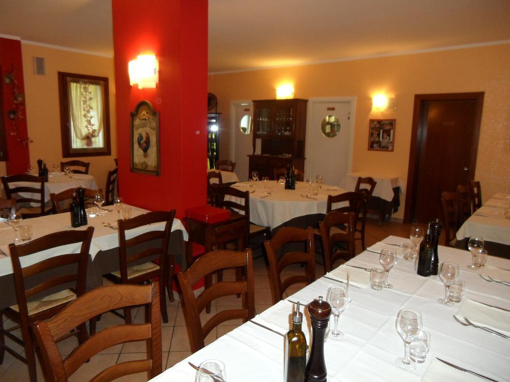 Locanda Gallo Доло Екстериор снимка