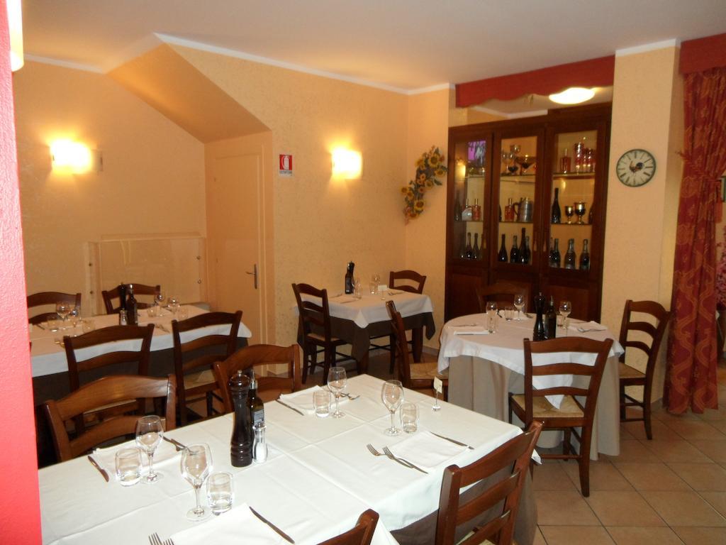 Locanda Gallo Доло Екстериор снимка